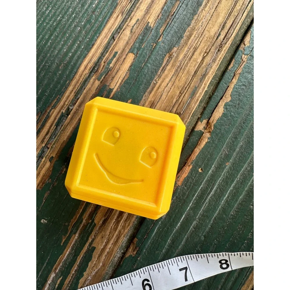 Fisher Price Yellow Activity Block Cat Smiley Face Sensory Toy 2017AN